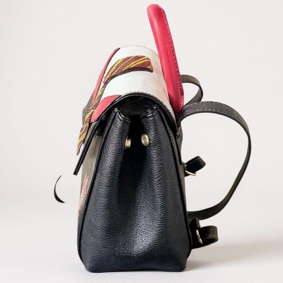 Harry Potter Danielle Nicole Black Gryffindor Mini Backpack Collegiate/Academic - Picture 7 of 10